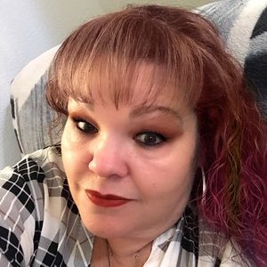 Meet your Posher, Yolanda